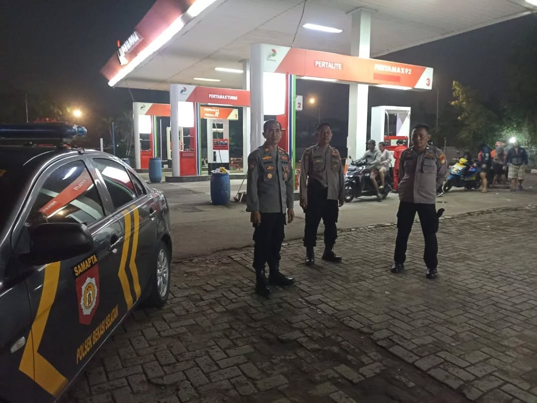 Polsek Bekasi Selatan Gencarkan Patroli Mobile Dini Hari, Antisipasi Guantibmas
