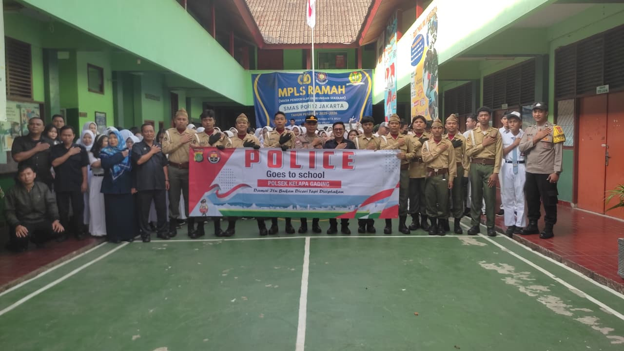 Polsek Kelapa Gading Gelar Program "Police Goes to School" di SMA PGRI 12 Jakarta