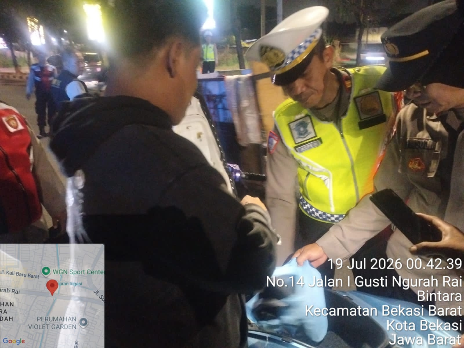 Jaga Jakarta On The Spot Kapolsek Bekasi Barat Gelar Razia Stasioner dan Patroli Berikan Rasa Aman Masyarakat