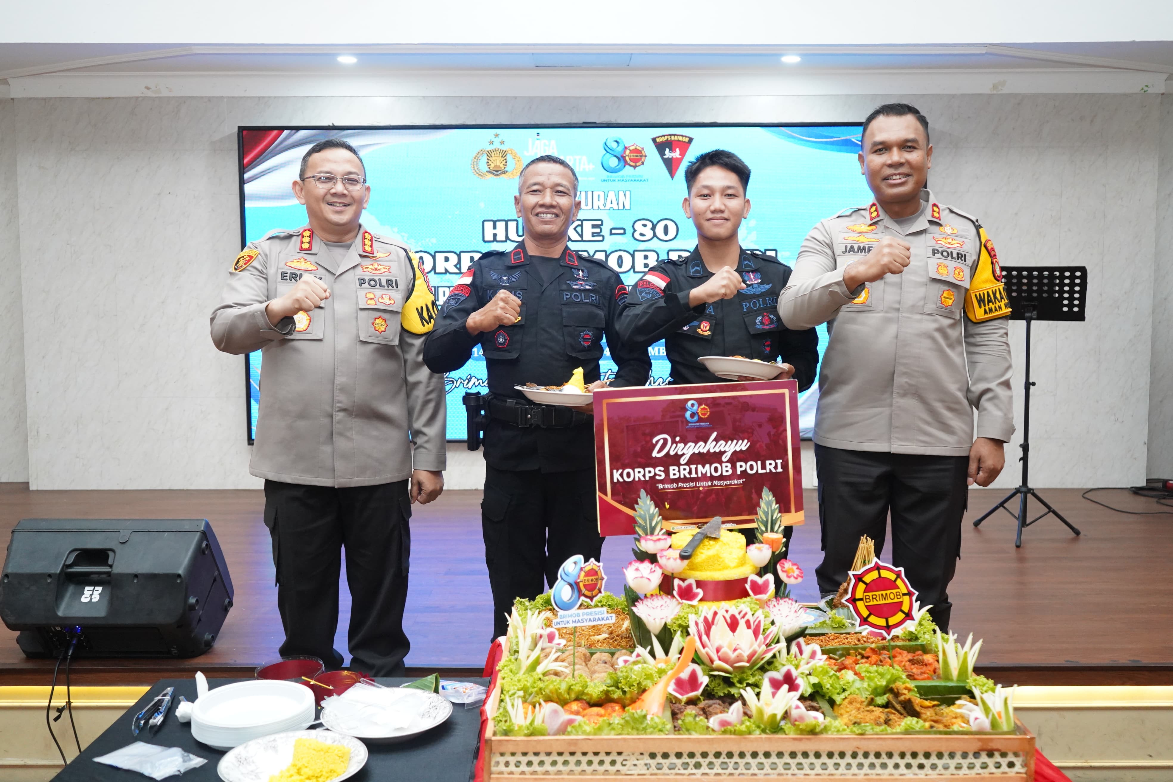 Kapolres  Metro Jakarta Utara Syukuran HUT ke-80 Korps Brimob di Aula Wira Satya