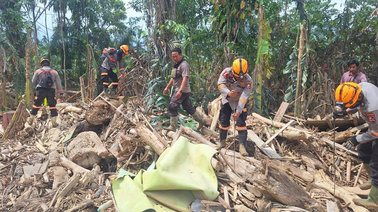 Tindak Lanjut Laporan Warga, Satwa K-9 Polri Berhasil Temukan Jenazah di Aceh Tamiang