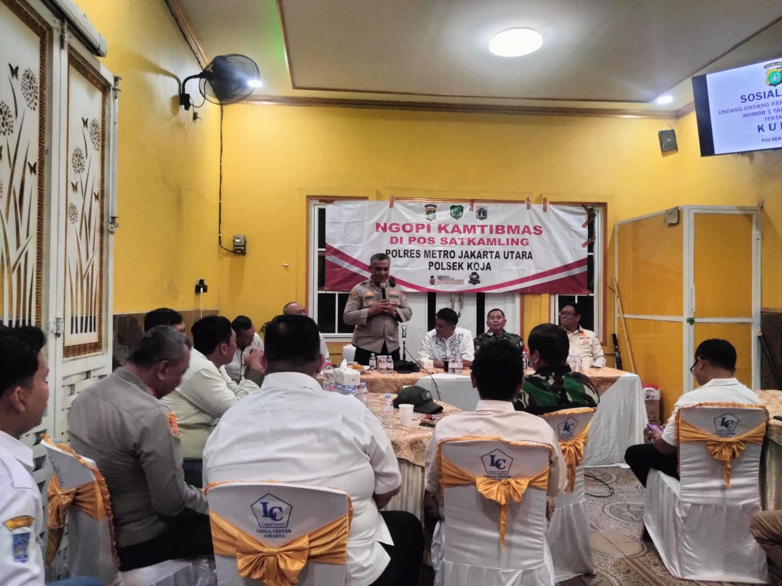 Ngopi Kamtibmas Kapolsek Koja di Jl. Cemara, Perkuat Sinergi Warga Jaga Keamanan Lingkungan