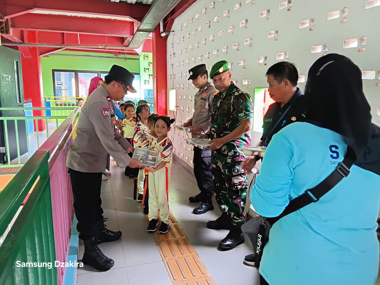Bhabinkamtibmas Pulau Untung Jawa Hadiri Peresmian Dapur SPPG untuk Perbaikan Gizi Anak