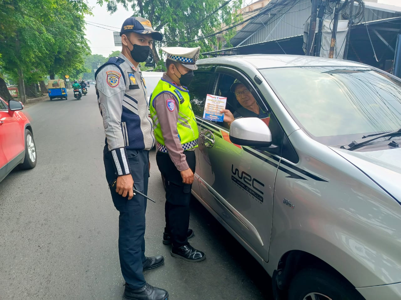 Operasi Zebra Jaya 2025 : Polsek Bekasi Utara Gelar Sosialisasi Tertib Lalu Lintas Secara Humanis