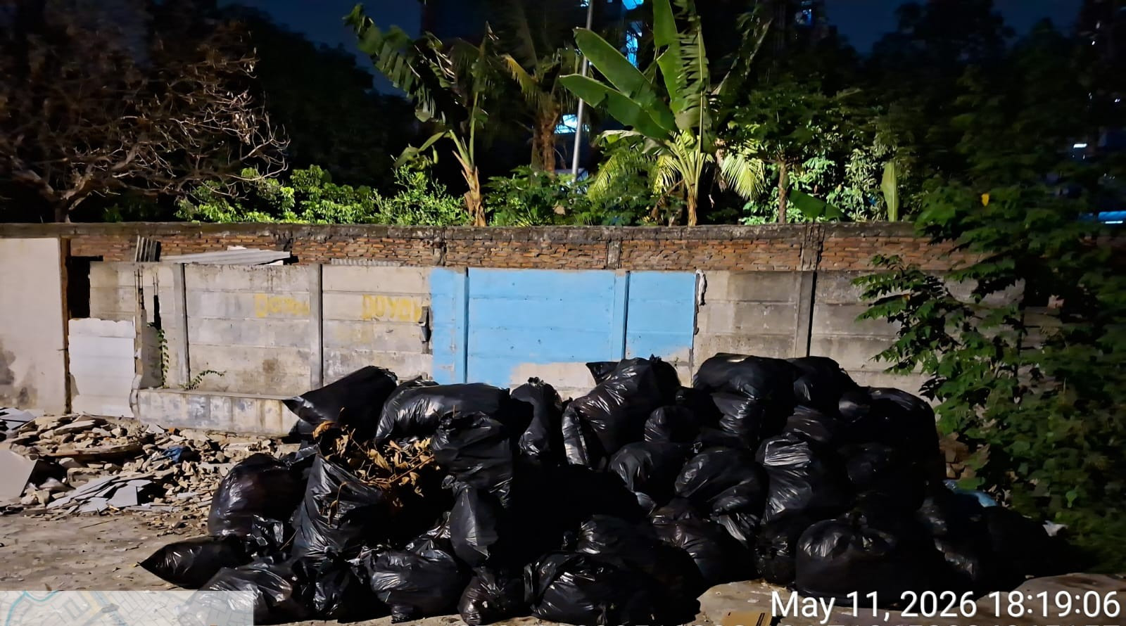Penumpukan Sampah Hampir Sebulan di Kelurahan Cengkareng Barat Dikeluhkan Warga, Koordinasi RT dan RW Jadi Sorotan