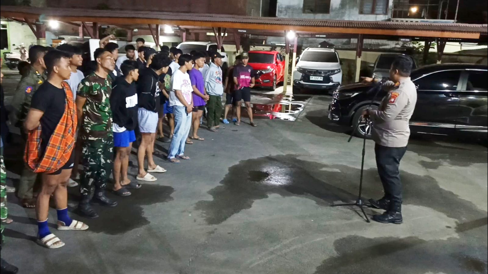 Polsek Cilincing Gelar Lomba Lari Malam Bersama Tiga Pilar, Dorong Pemuda Isi Ramadhan dengan Kegiatan Positif