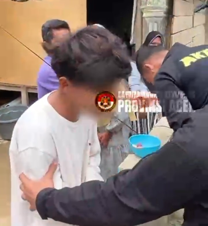 Taruna Akpol Latsitardanus di Aceh Tamiang, Bersihkan Lumpur Pasar hingga Santuni Korban Hanyut