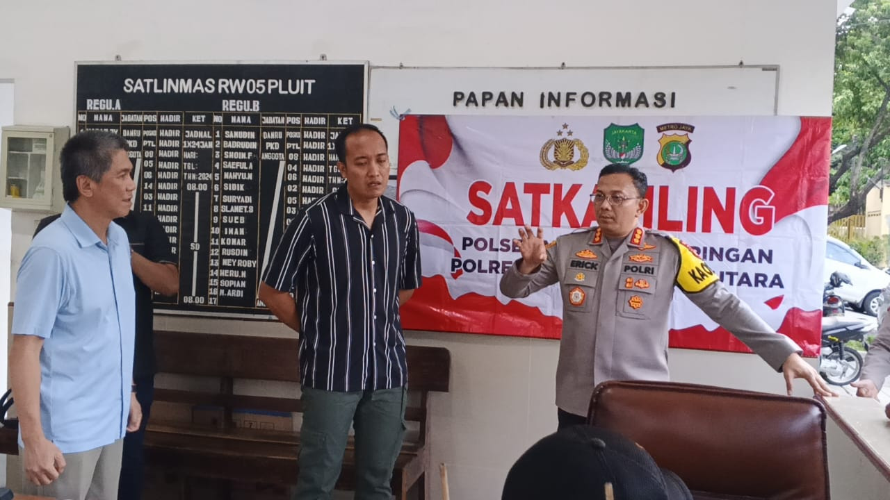 Kapolres Metro Jakarta Utara Kunjungi Pos Satkamling RW 05 Pluit, Ajak Warga Aktif Jaga Kamtibmas Lewat Ngopi Kamtibmas