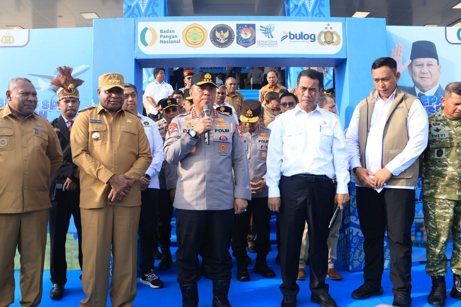 Polda Papua Salurkan 852 Ton Beras SPHP ke Enam Provinsi, Wakapolri Pastikan Stok Aman Jelang Natal dan Tahun Baru