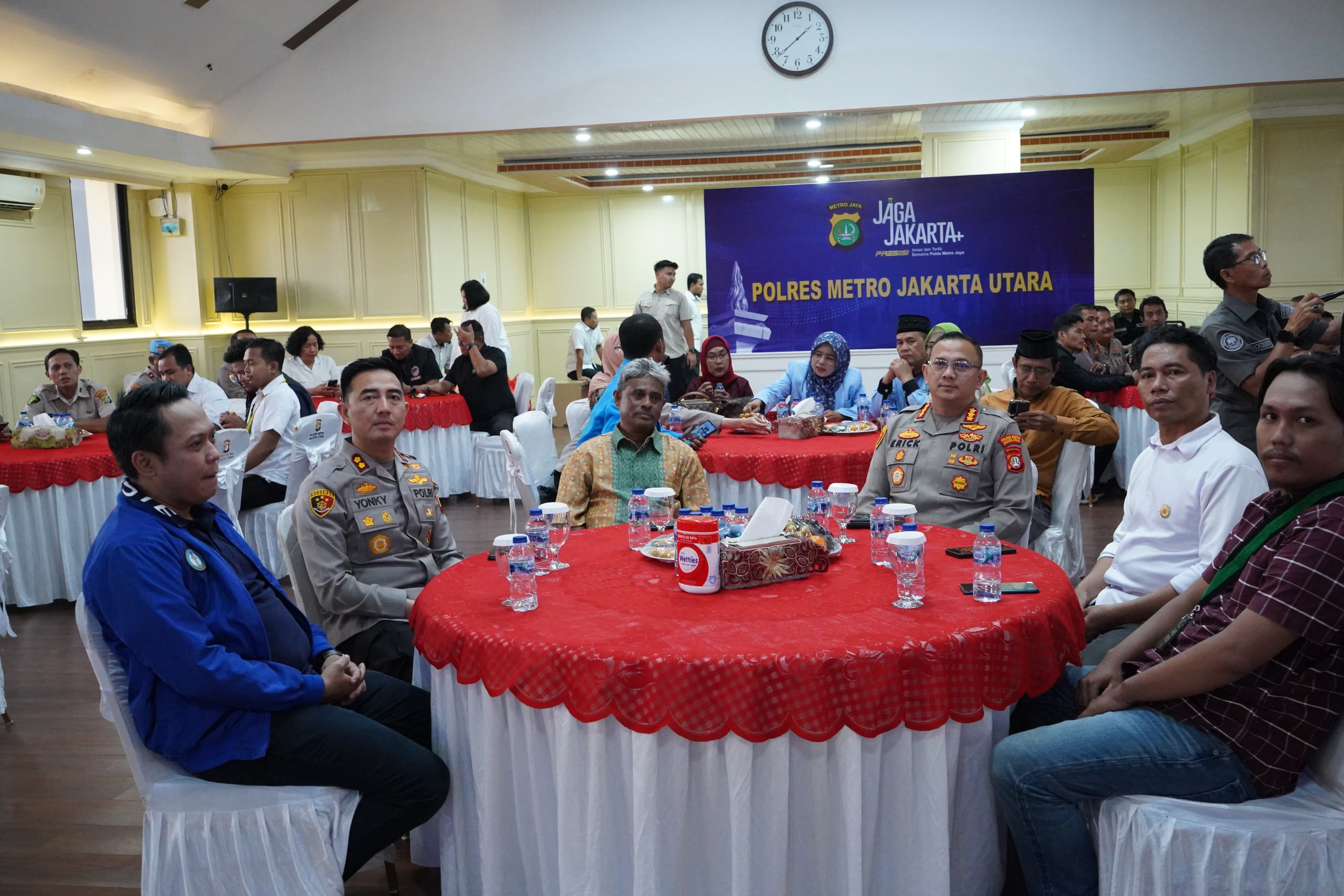 Kapolres Metro Jakarta Utara Gelar Halal Bihalal Bersama Mahasiswa dan Organisasi Kepemudaan