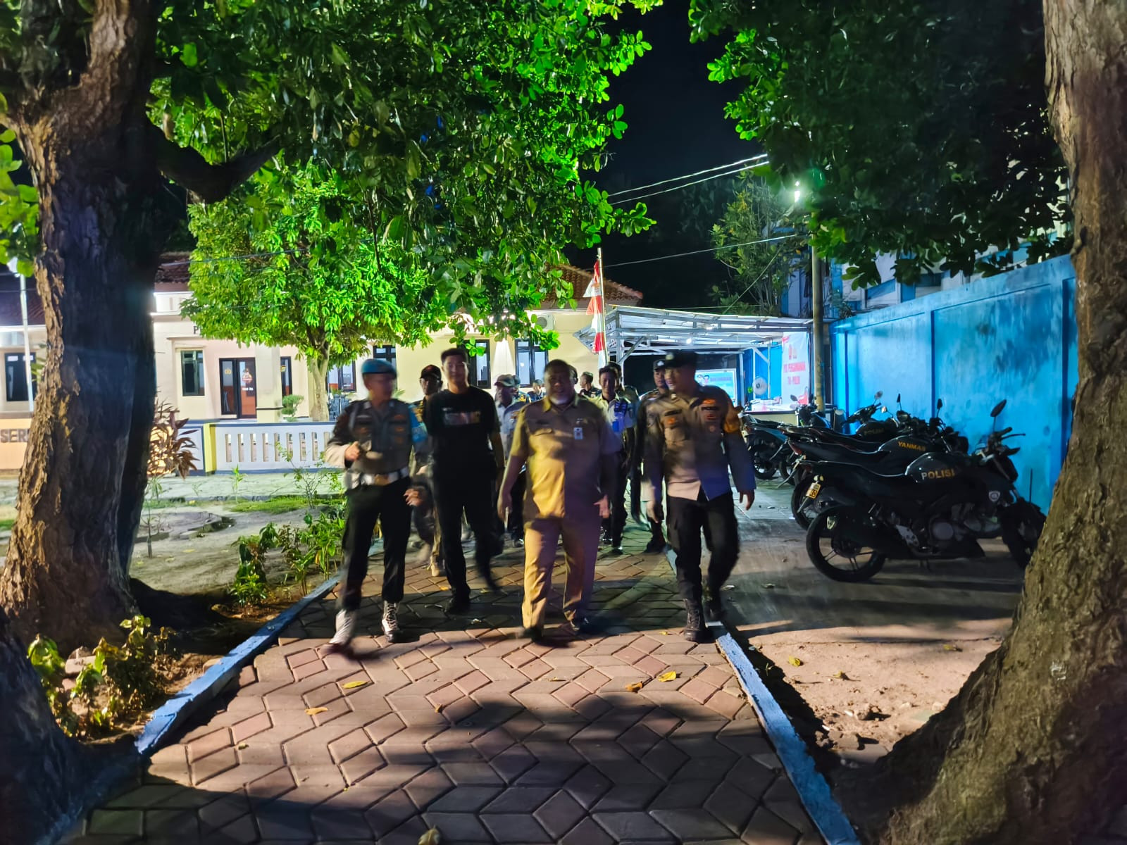 Patroli Malam Gabungan Polsek Kepulauan Seribu Selatan, TNI dan Satpol PP Wujudkan Program Jaga Jakarta