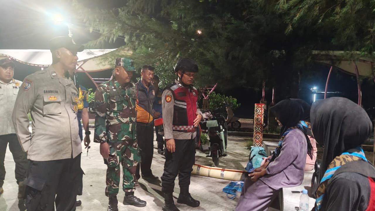 Polsek Kepulauan Seribu Utara Gelar Patroli Malam Aman Nusa Bersama TNI dan Stakeholder, Jaga Jakarta Tetap Kondusif