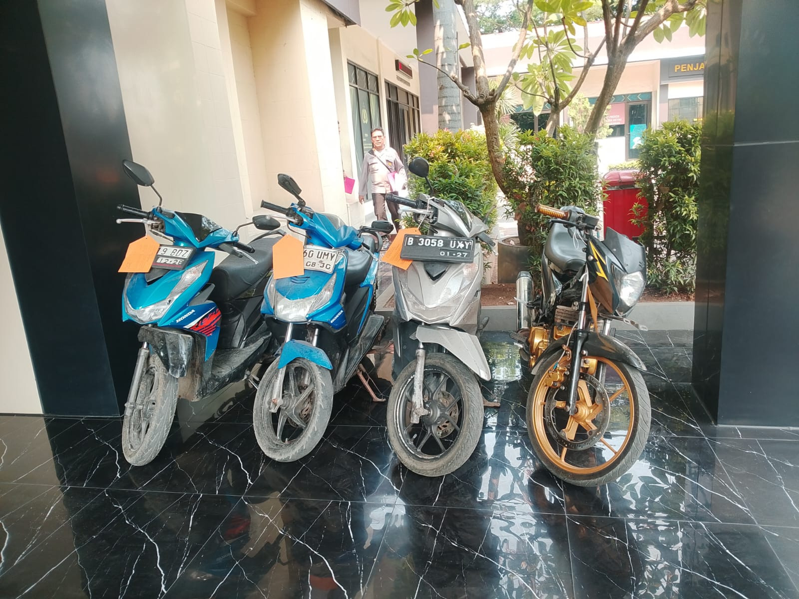 Polsek Metro Penjaringan Ringkus Lima Pelaku Curanmor, Empat Motor Disita