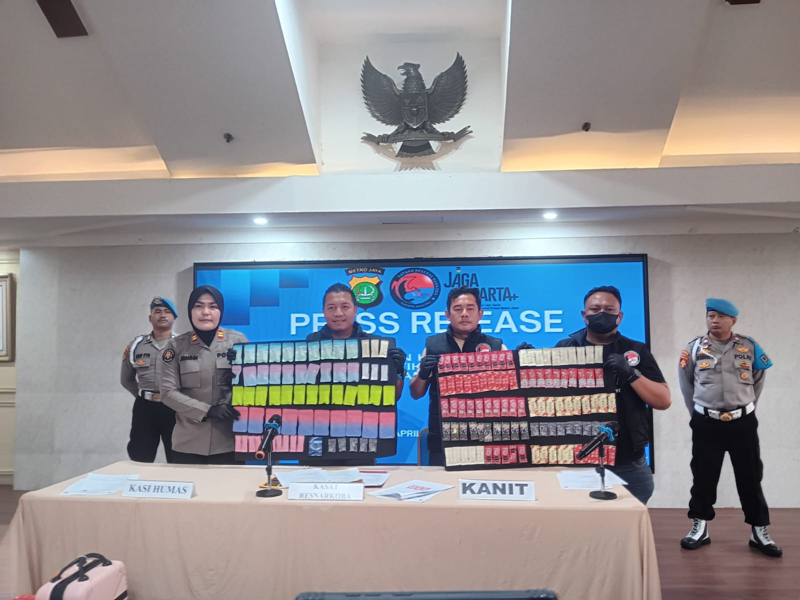 WNA Produsen Vape Narkotika Ditangkap di Jakarta Utara, Polisi Sita 842 Cartridge Senilai Rp2 Miliar