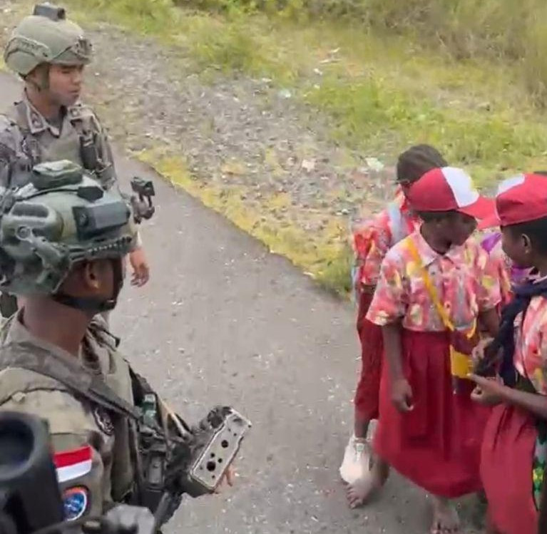 Kegiatan Patroli Satgas Damai Cartenz di Kenyam, Wujud Komitmen Jaga Stabilitas Keamanan Nduga