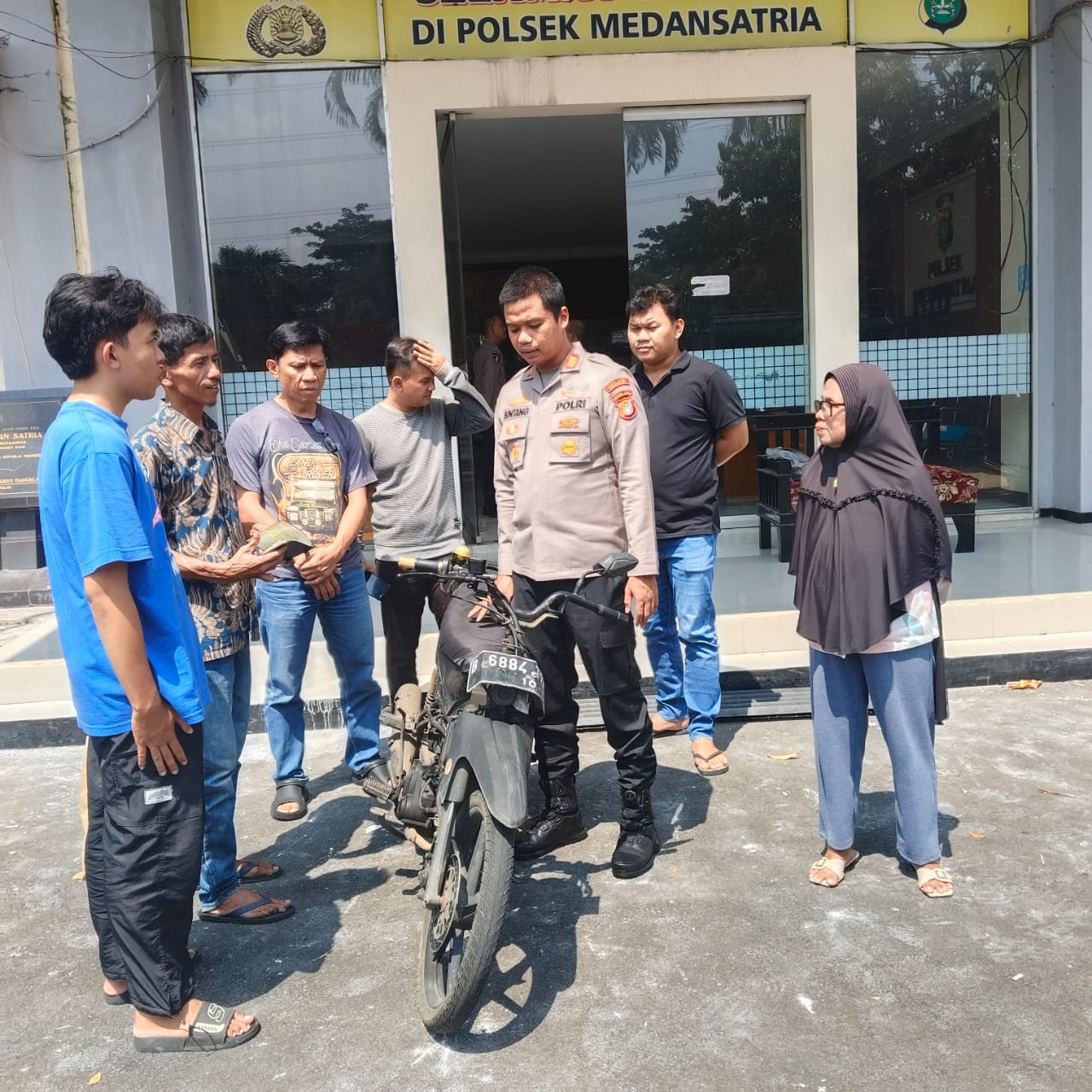 Respons Cepat, Polsek Medan Satria Serahkan Motor Hilang ke Pemilik