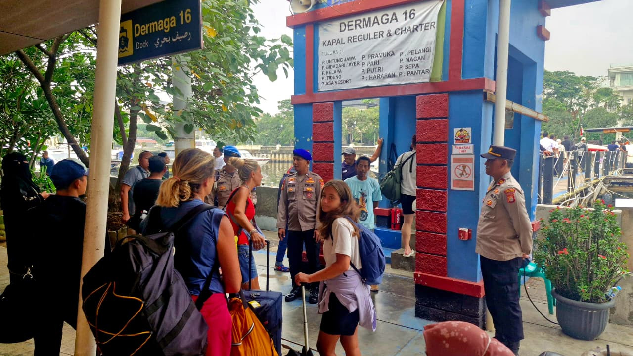 Polres Kepulauan Seribu Amankan Keberangkatan Wisatawan di Marina Ancol, Himbau Utamakan Keselamatan