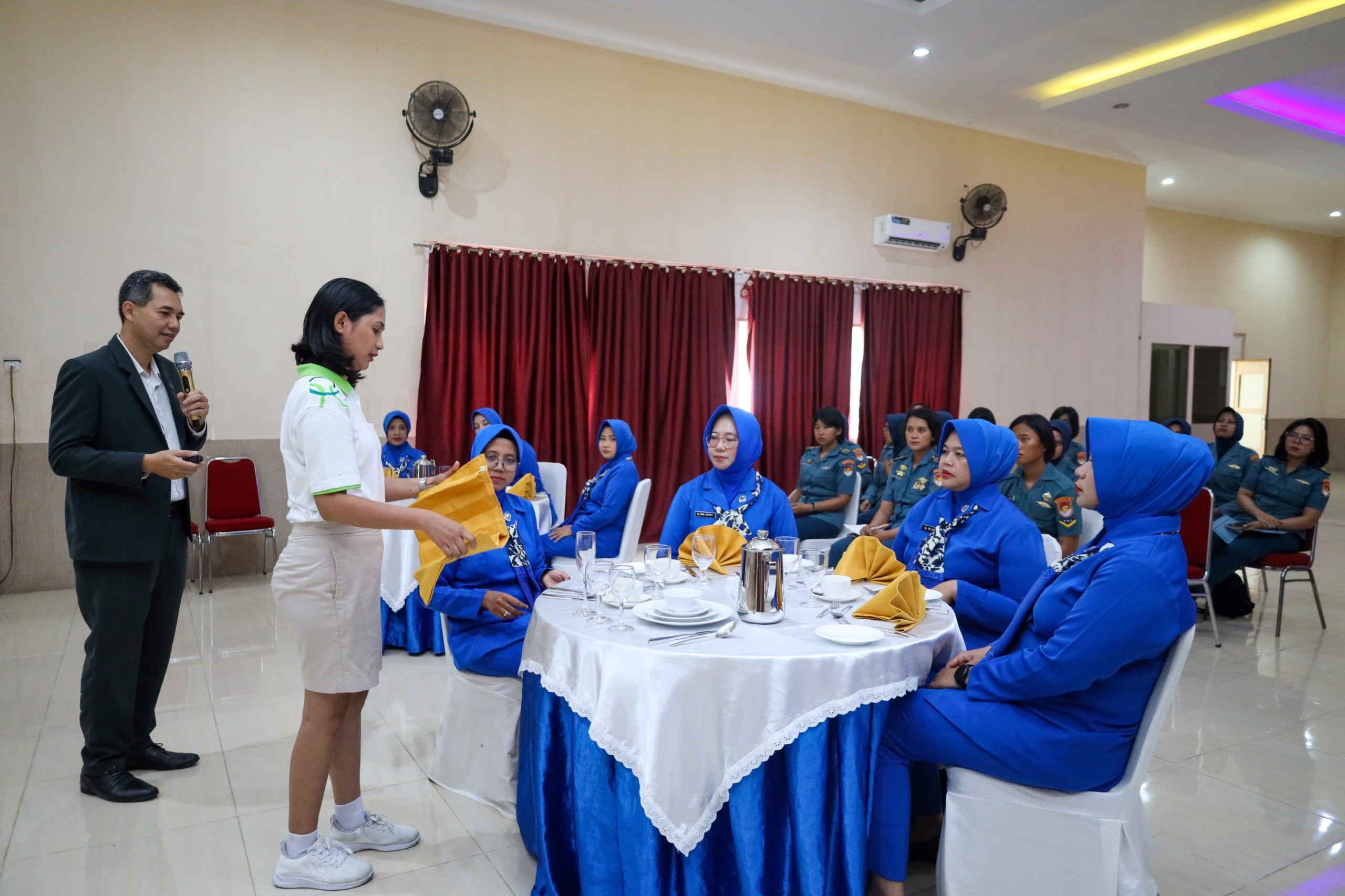 Kodaeral IX Ambon Ikuti Pelatihan Table Manner Dari Hotel Swiss Bell Ambon