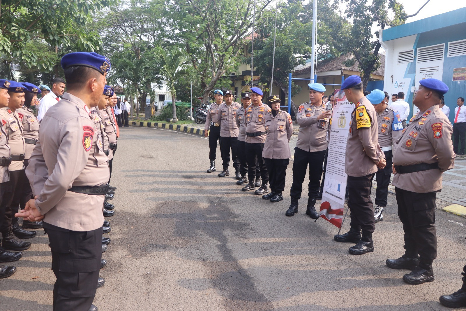 Kasi Propam Polres Kepulauan Seribu Sosialisasikan Whistle Blowing System (WBS) Polri, Dorong Anggota Berani Laporkan Indikasi Korupsi