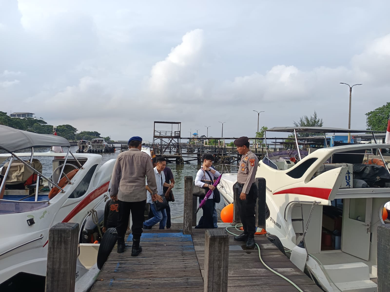 Strong Point di Dermaga Marina Ancol, Polres Kepulauan Seribu Pastikan Libur Panjang Wisatawan Aman dan Nyaman