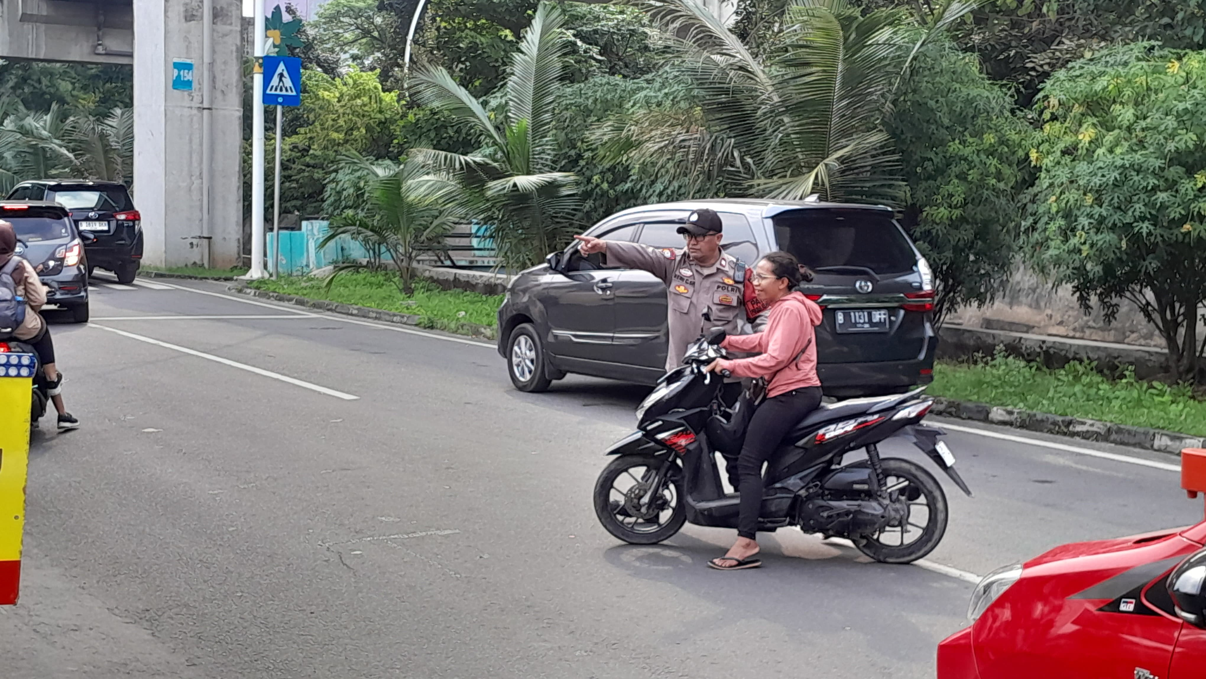 Polsek Kelapa Gading Gelar Apel KRYD dan Edukasi Pelanggar Lalu Lintas