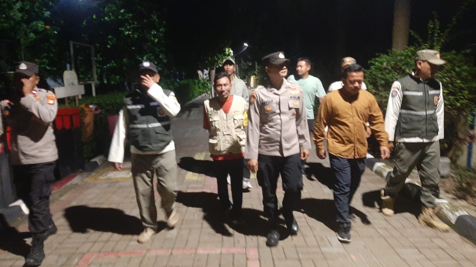 Polsek Kepulauan Seribu Selatan Gelar Patroli Malam Gabungan, Perkuat Siskamling Cegah Guantibmas