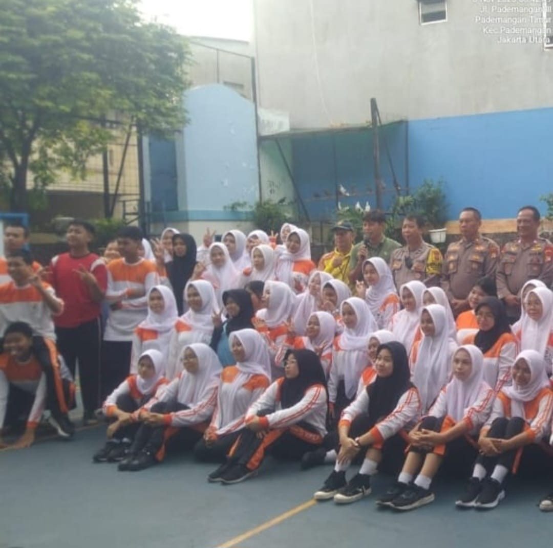 Polsek Pademangan Edukasi Siswa SMK Negeri 23 Tentang Kenakalan Remaja dan Bijak Bermedia Sosial