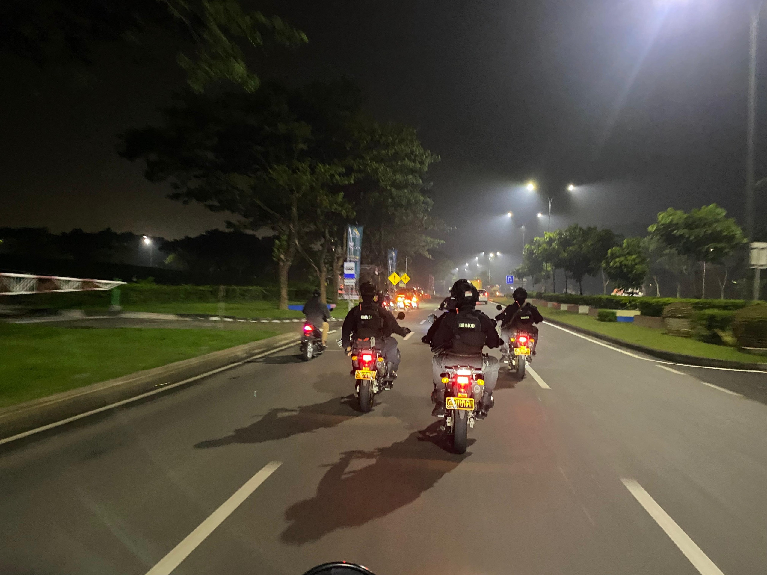 Jaga Jakarta, Brimob Polda Metro Jaya Gelar Patroli Dialogis Rayonisasi Ciptakan Rasa Aman di Tengah Masyarakat