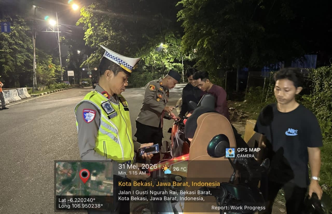 Patroli Hingga Subuh, Kapolsek Bekasi Barat Pimpin Razia untuk Cegah Tawuran dan Kejahatan Jalanan
