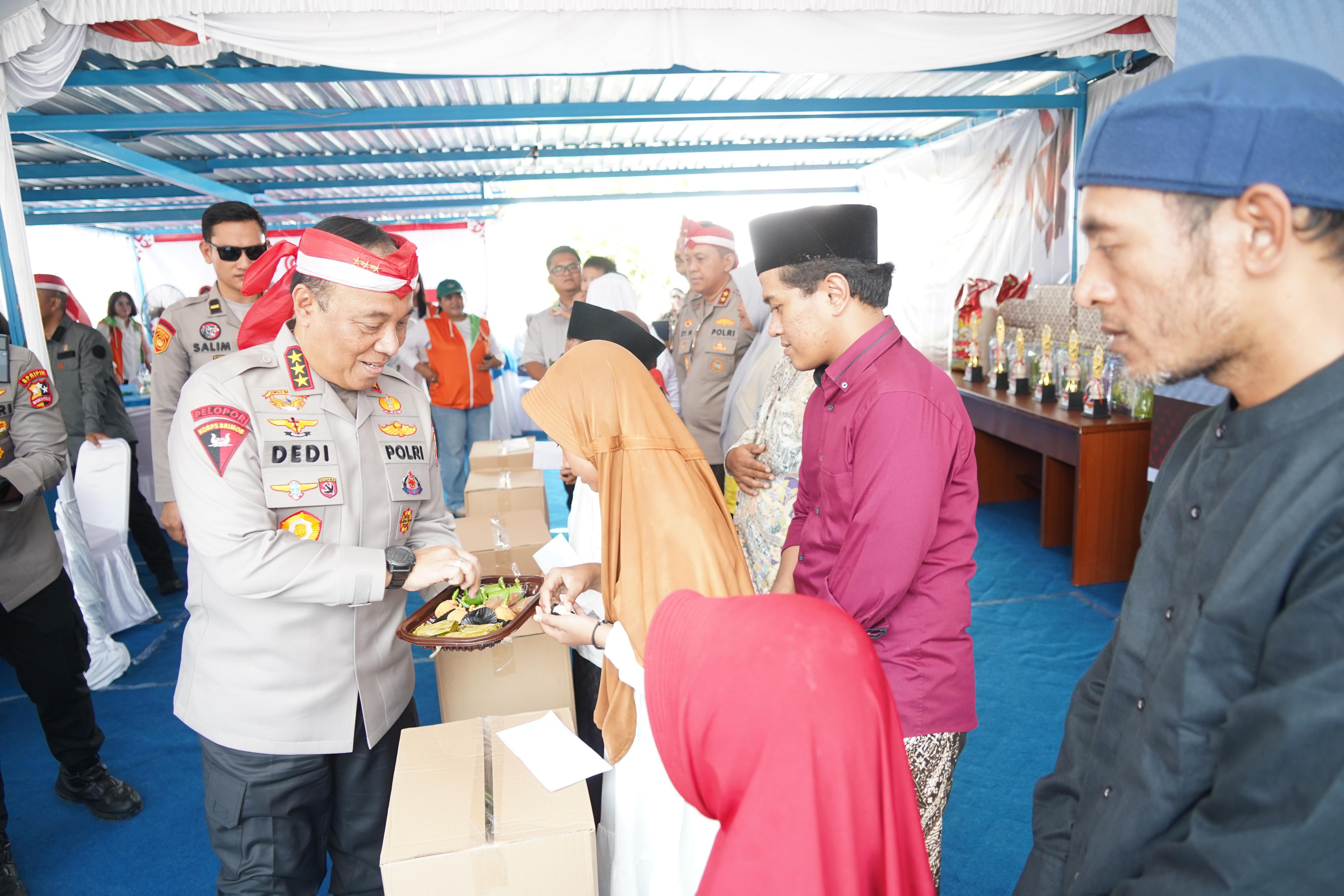Wakapolri Semringah Berbagi Kebahagiaan, Tebar Senyum dan Semangat untuk Anak-Anak Semarang dalam Bakti Sosial