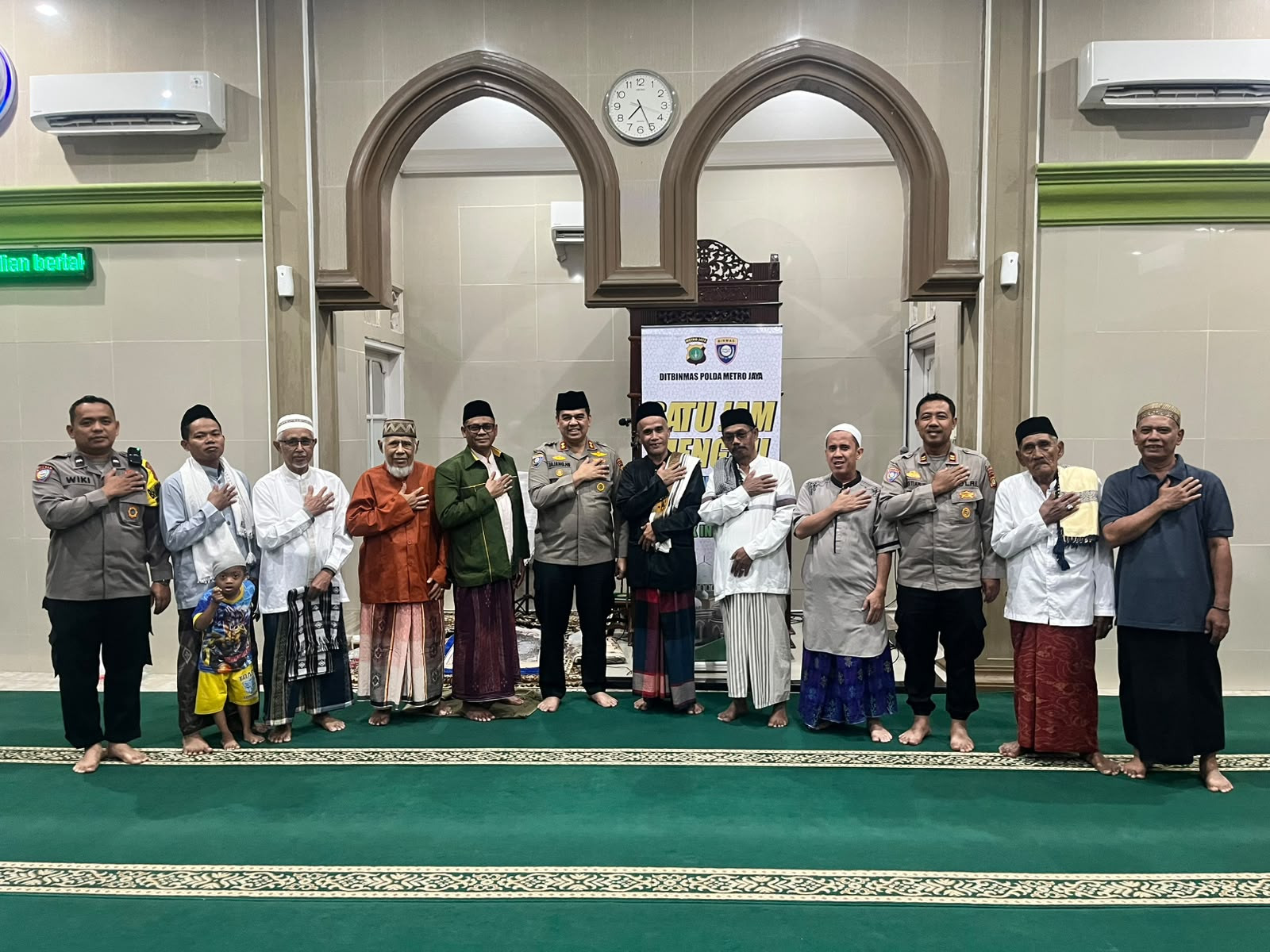 Satu Jam Mengaji Bersama Polisi, Ditbinmas Polda Metro Jaya Gaungkan Kemakmuran Masjid untuk Jaga Keamanan