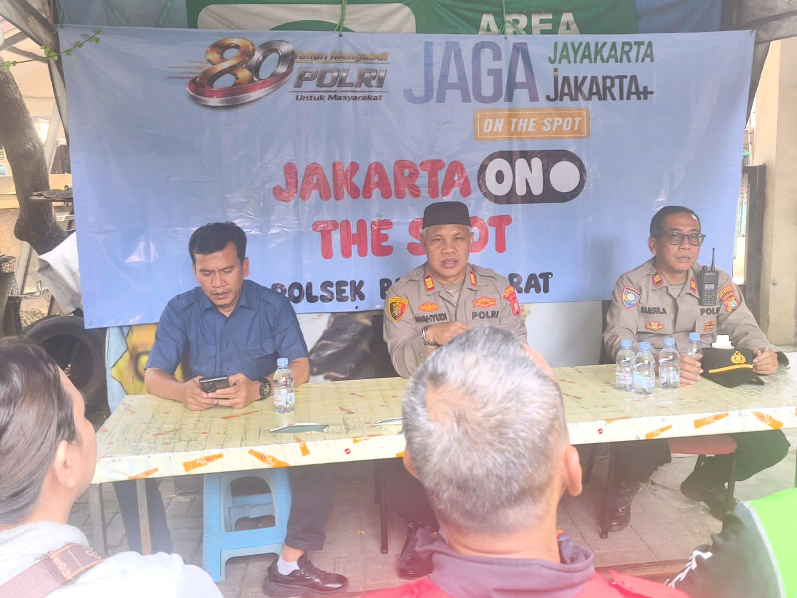 Jaga Jakarta On The Spot Kapolsek Bekasi Barat Ajak Driver Ojol Aktif Jaga Keamanan Lingkungan