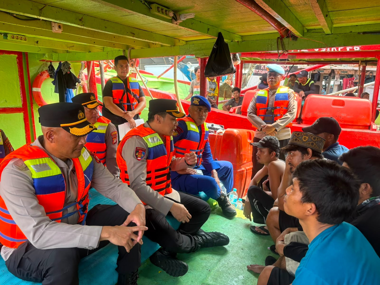 Kapolres Kepulauan Seribu Gelar Jumat Curhat dan Jaga Jakarta On The Spot di Pulau Harapan, Perkuat Kolaborasi Warga Jaga Kamtibmas