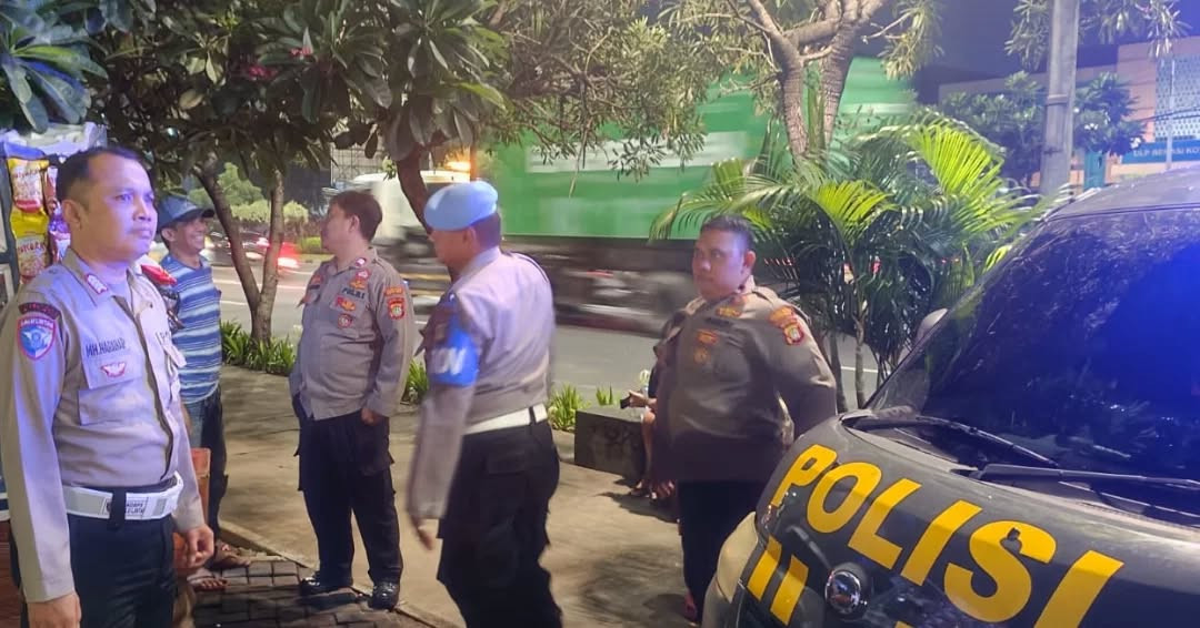 Patroli Mobile Polsek Bekasi Selatan Cegah Gangguan Kamtibmas