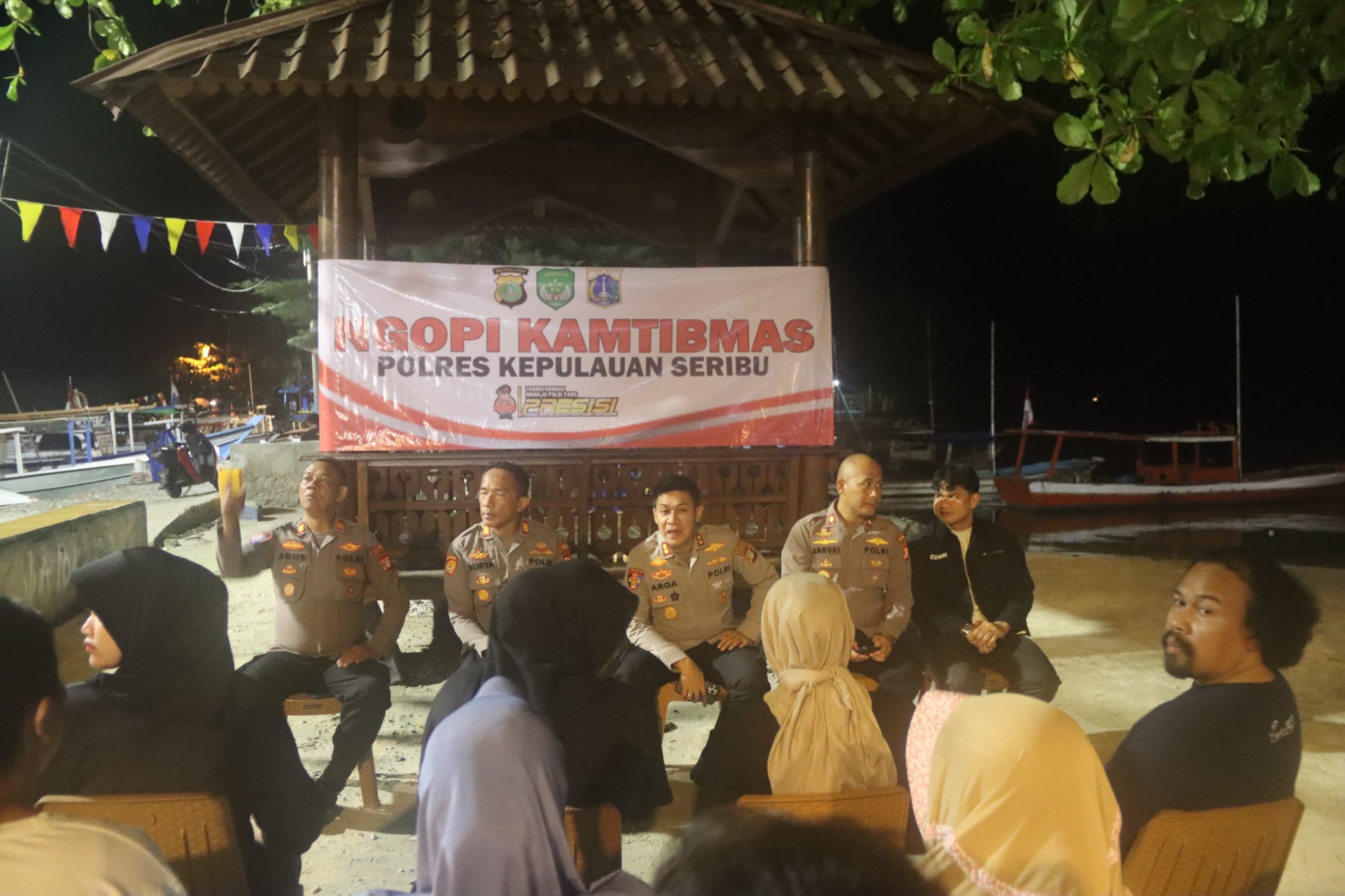Kapolres Kepulauan Seribu Gelar Ngopi Kamtibmas di Pulau Tidung, Ajak Warga Jaga Jakarta+ dan Sosialisasi Call Center 110