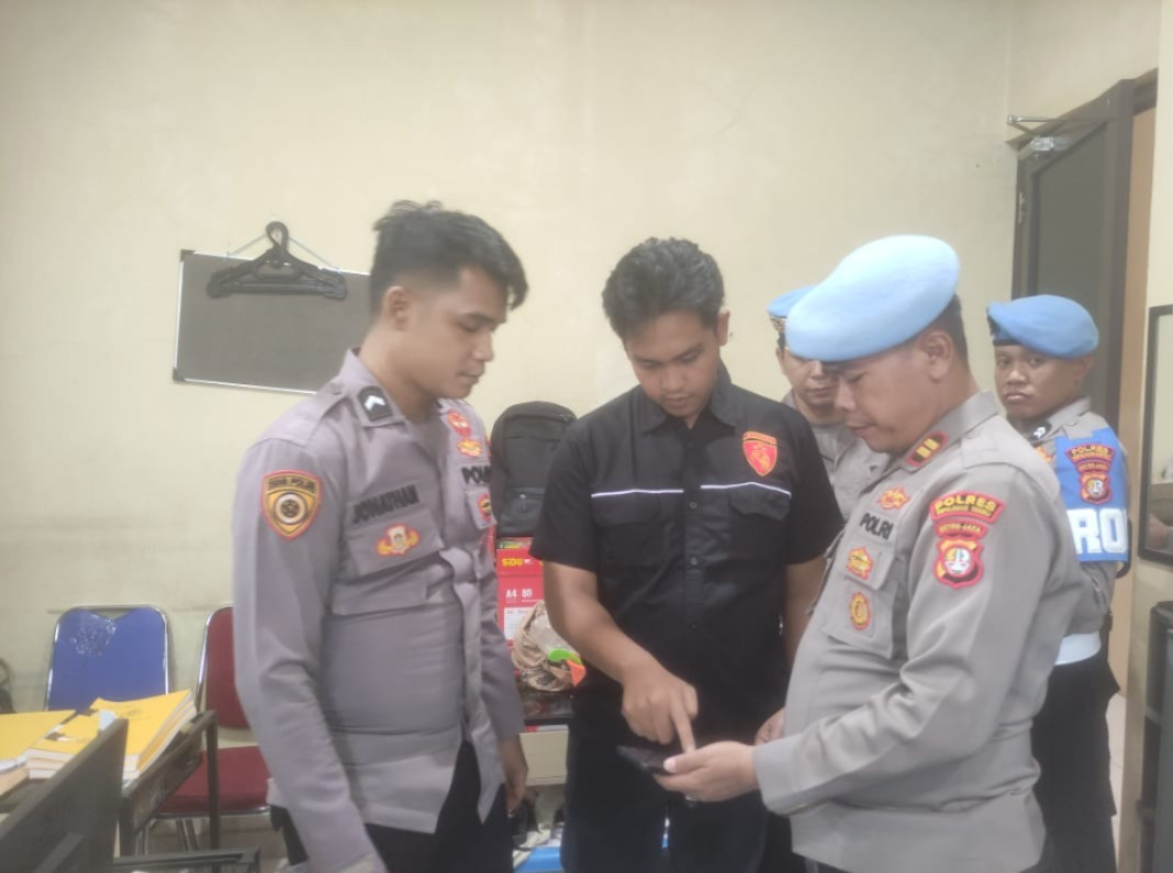 Polres Kepulauan Seribu Cek Ponsel Anggota, Pastikan Tak Terpapar Judi Online dan Pinjol
