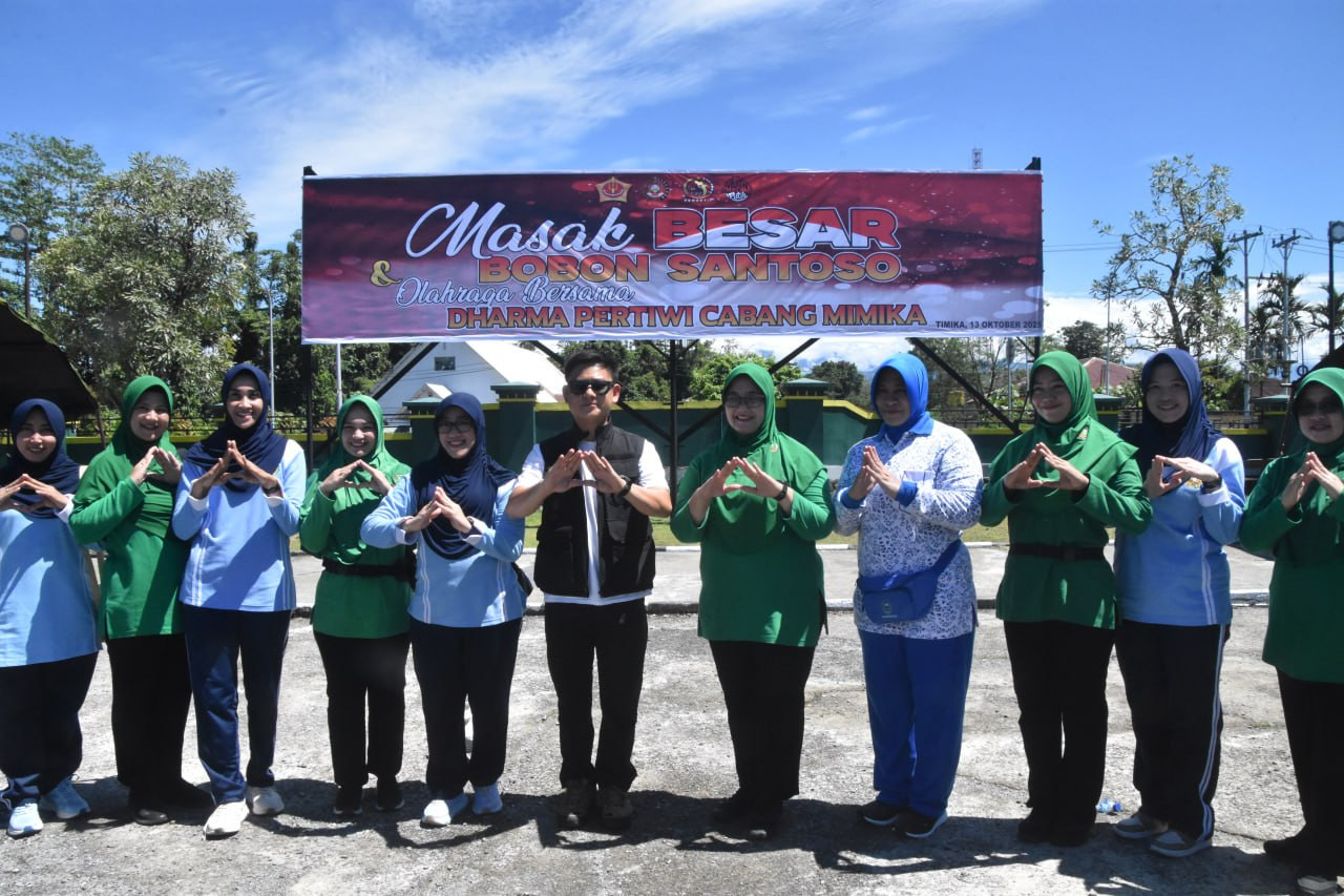 Kodim 1710/Mimika Gelar Masak Besar Bobon Santoso dan Olahraga Bersama Dharma Pertiwi Cabang Mimika