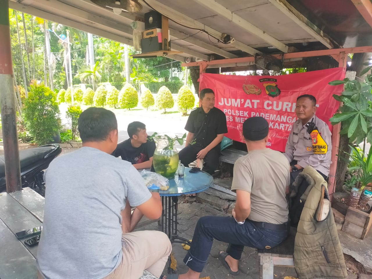 Jumat Curhat, Polsek Pademangan Dengarkan Aspirasi Warga dan Sampaikan Imbauan Kamtibmas