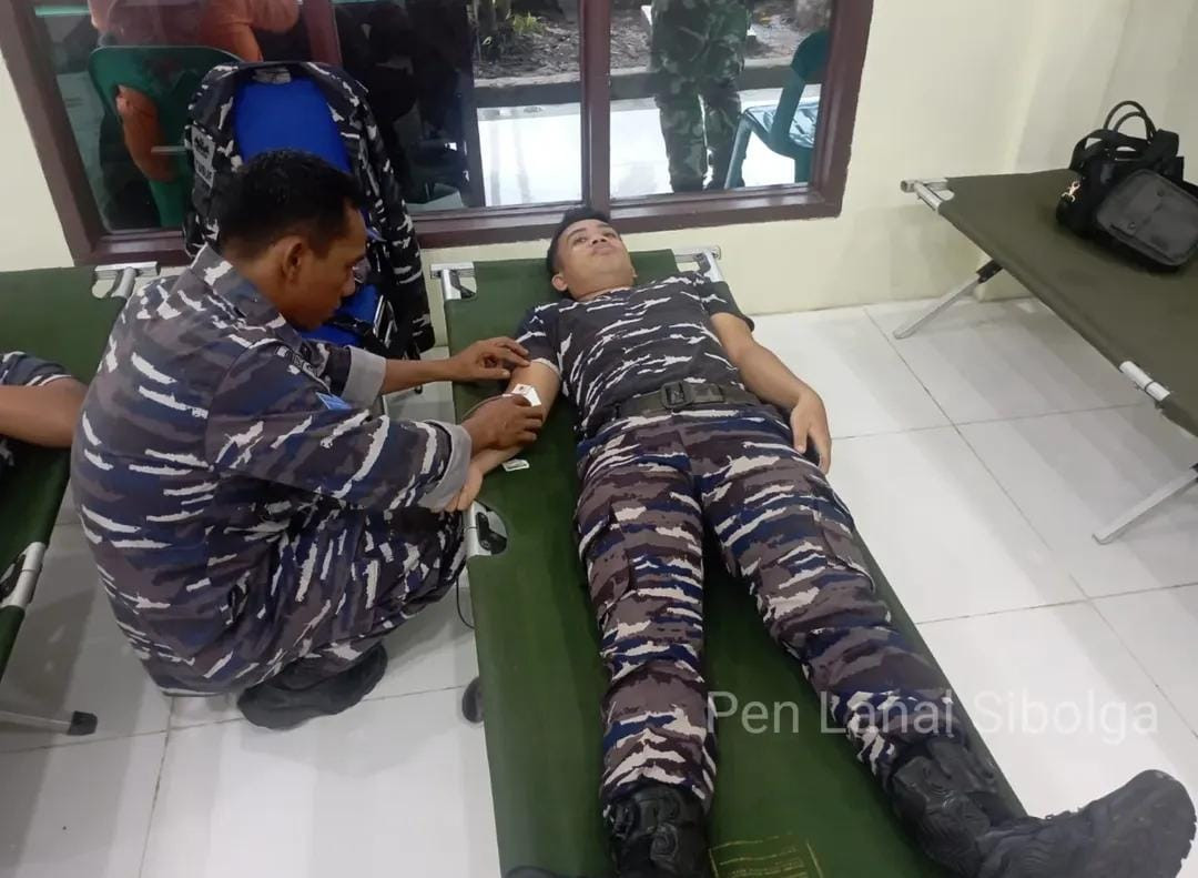 Lanal Sibolga Ikuti Donor Darah Bakti Sosial, Kesehatan Dalam Rangka HUT Ke-80 TNI Tahun 2025