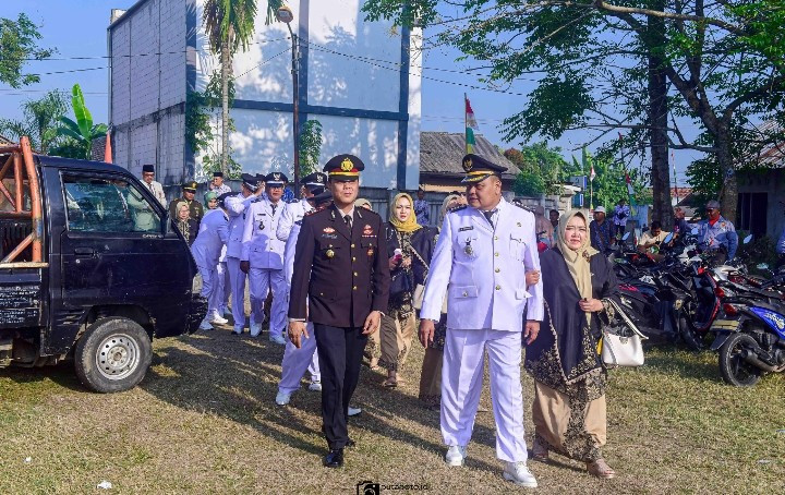 Kapolsek Cabangbungin Hadiri Upacara HUT RI ke-80, Ribuan Warga Padati Lapangan Tapak Serang