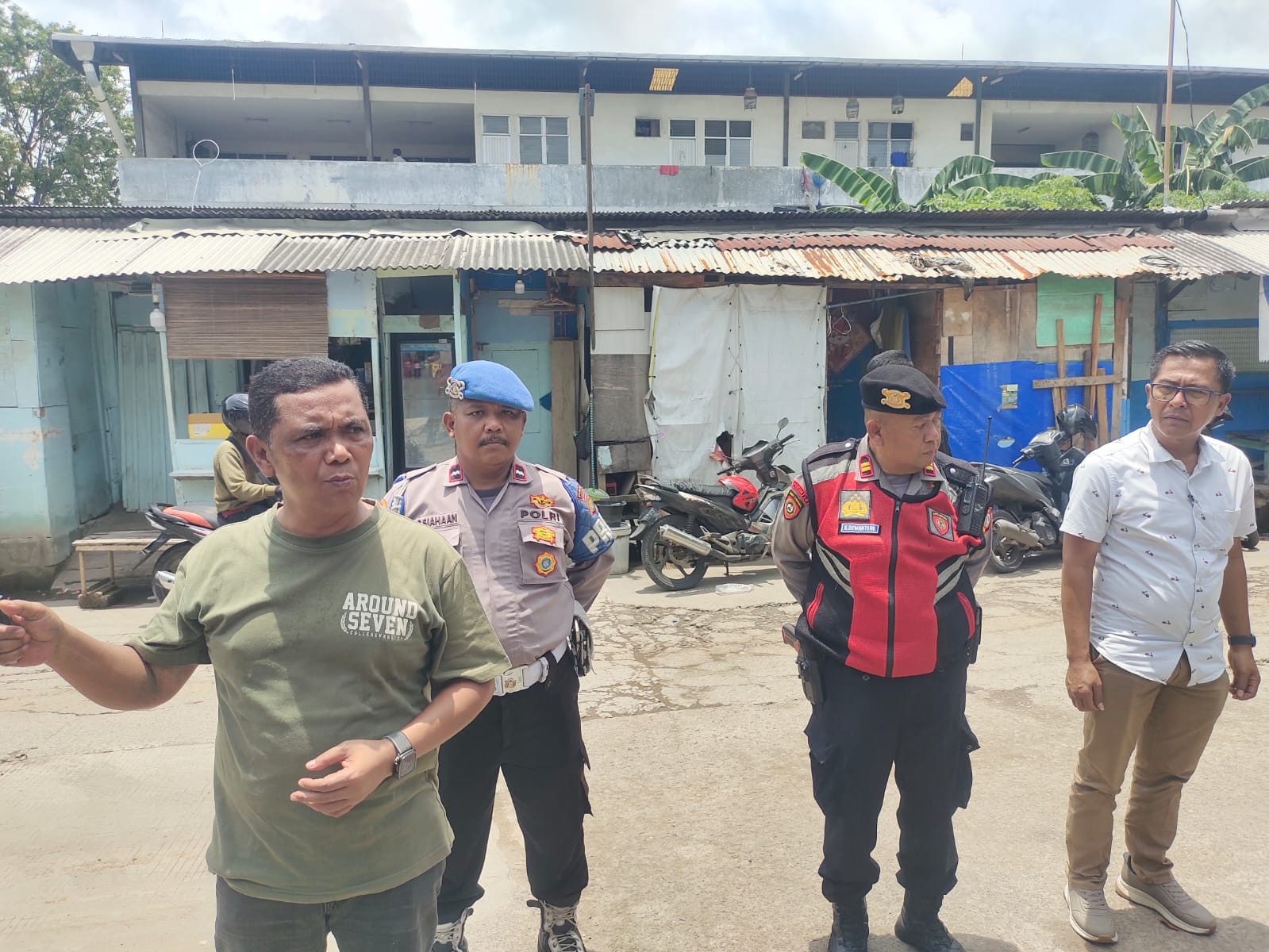 Polisi Siaga, Polsek Metro Penjaringan Gelar Apel Pengamanan Sita Eksekusi PN Jakarta Utara di Kapuk Muara