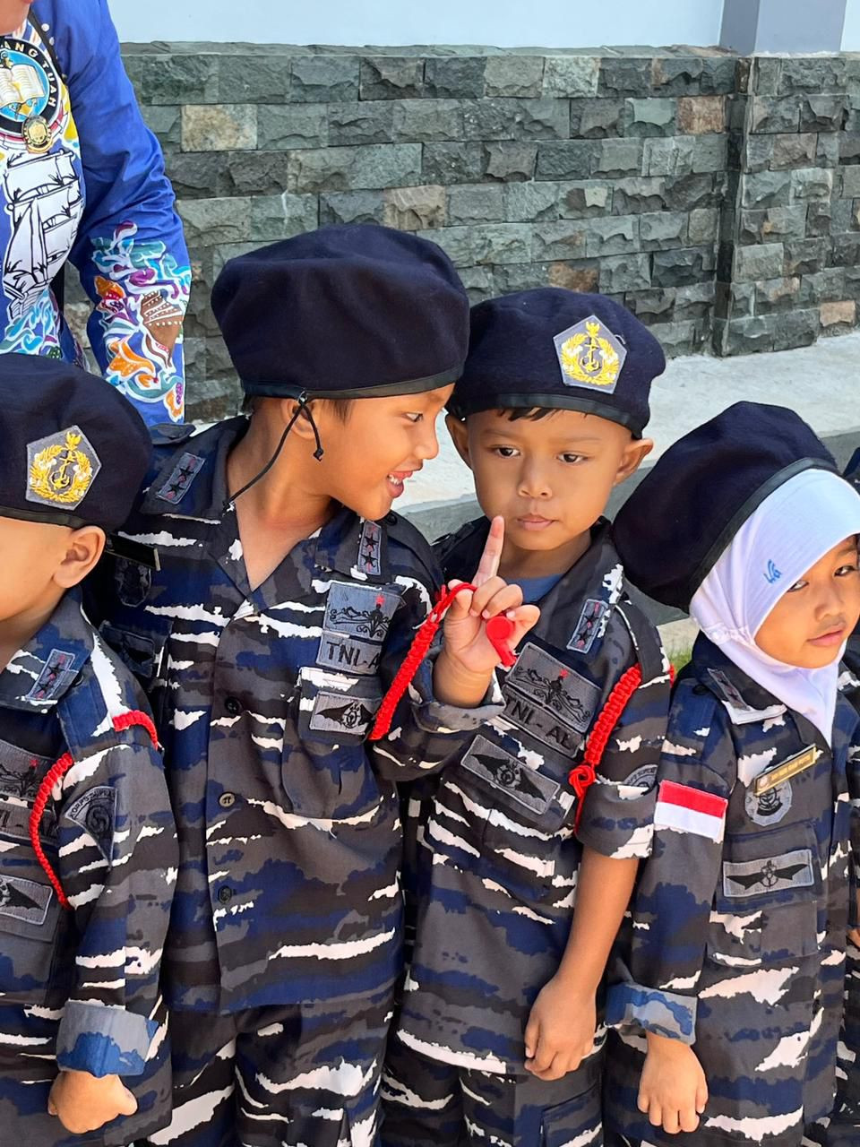 Antusiasme Siswa TK Hang Tuah 2 Tanjungpinang Kunjungi Lanal Bintan dan Kapal Perang