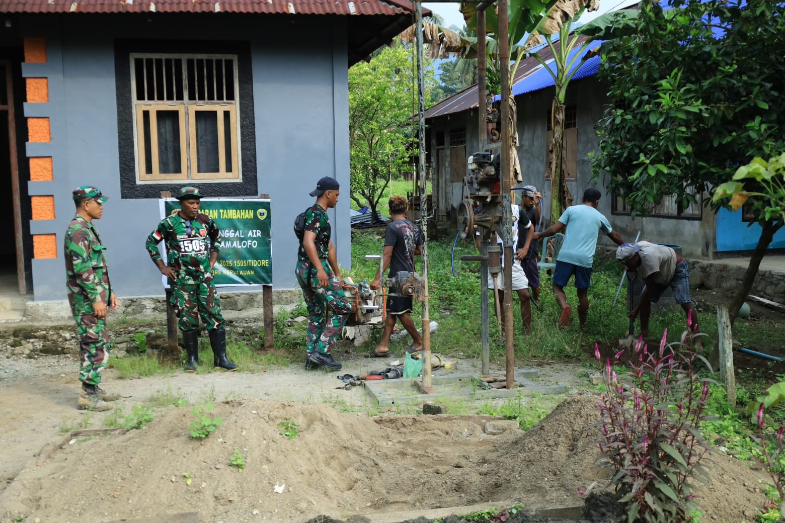 Atasi Krisis Air Bersih, Satgas TMMD Ke-126 Kodim 1505/Tidore Bangun 4 Titik Sumur Bor di Oba Selatan "TNI Manunggal Air"