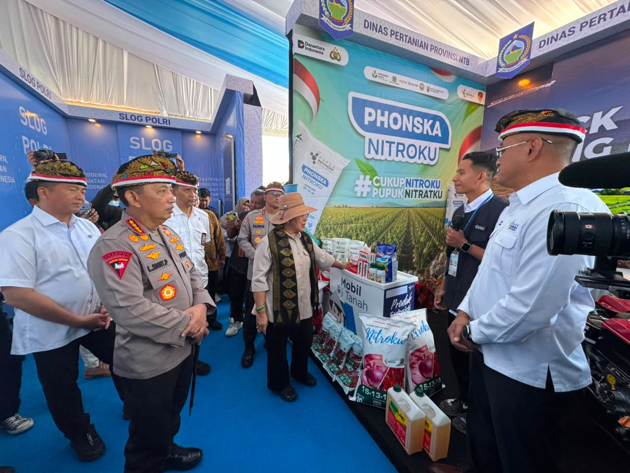 Polri Raih Rekor MURI Penanaman Bawang Putih Serentak di Lahan Terluas