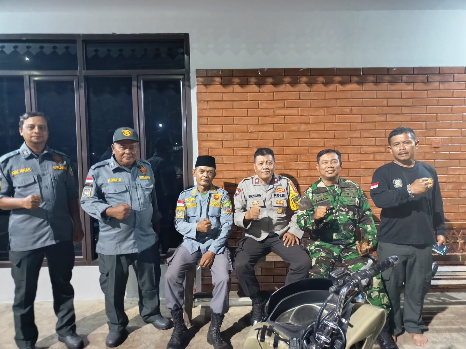 Sinergi Tiga Pilar, Polsek Bekasi Barat Tingkatkan Patroli Malam di Jakasampurna