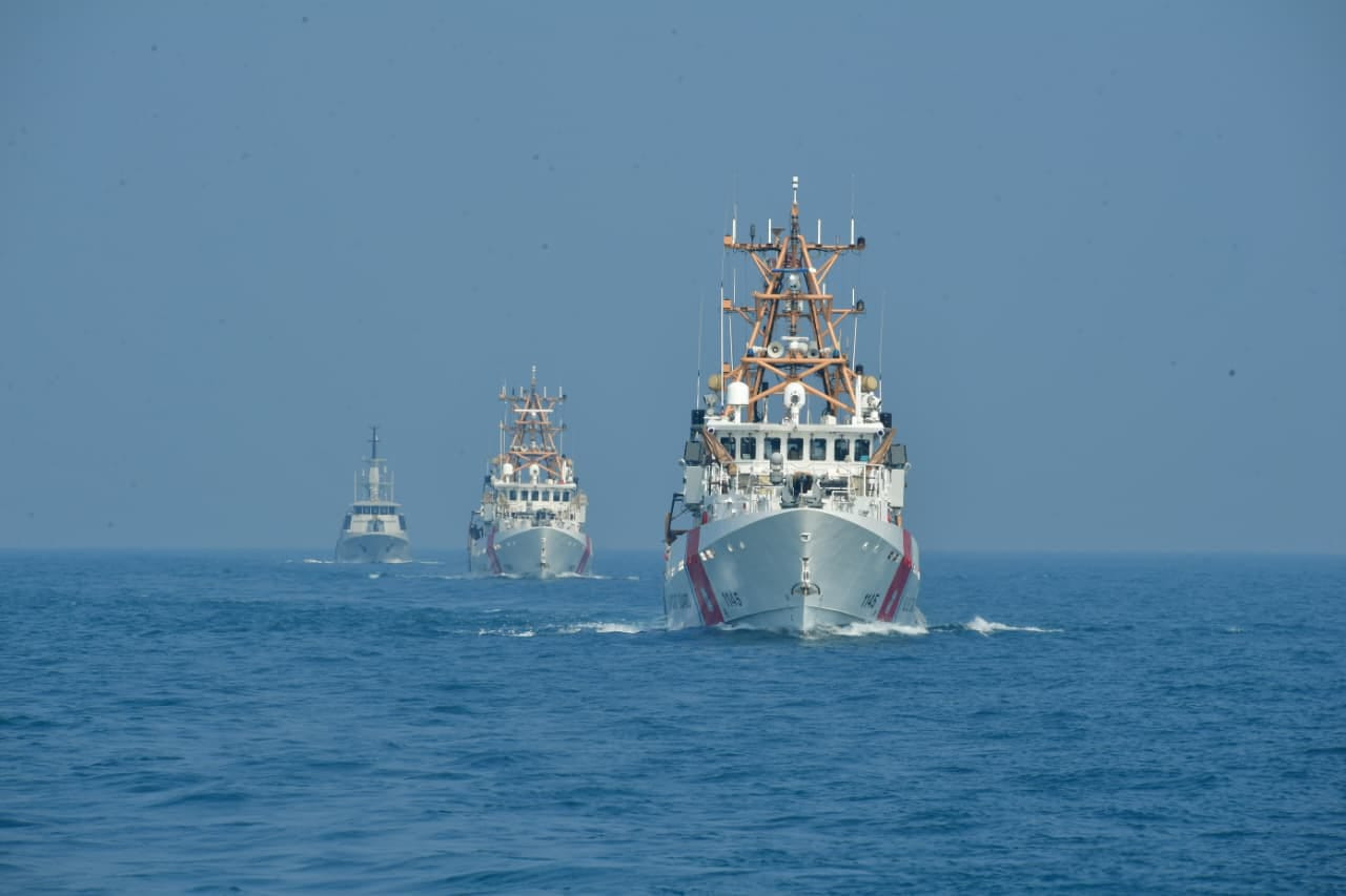 Photex Navy Force SGS 26, TNI AL dan Unsur Maritim Amerika Serikat Tampilkan Formasi Laut