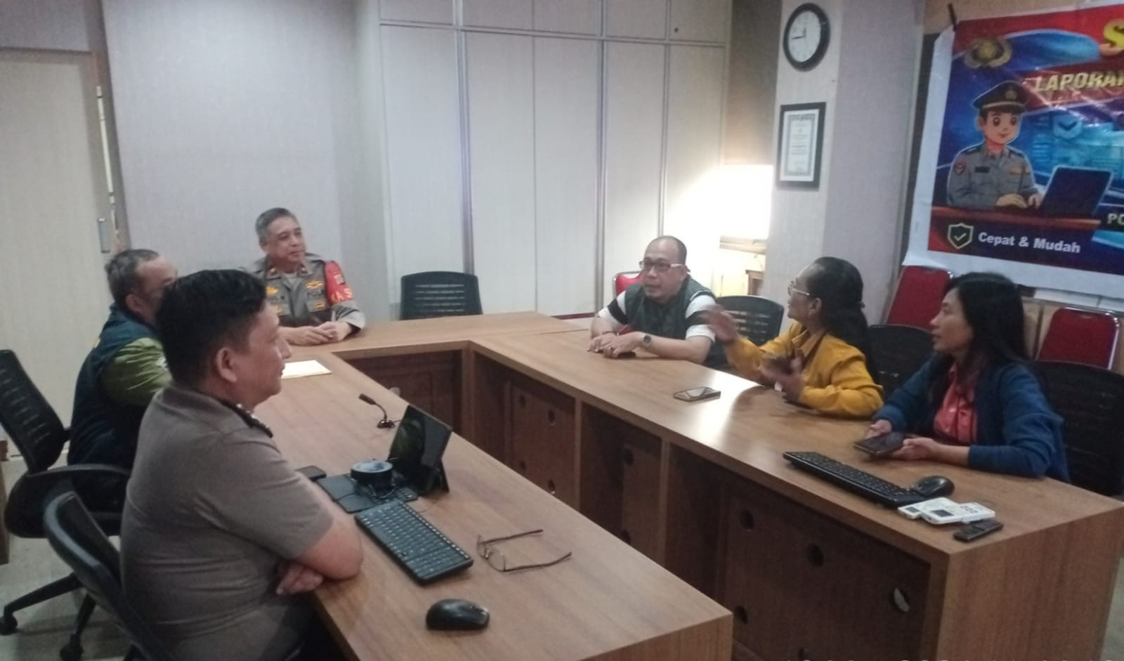 SPKT Polres Metro Jakarta Utara Sosialisasikan Super App Polri, Permudah Laporan Polisi Secara Online