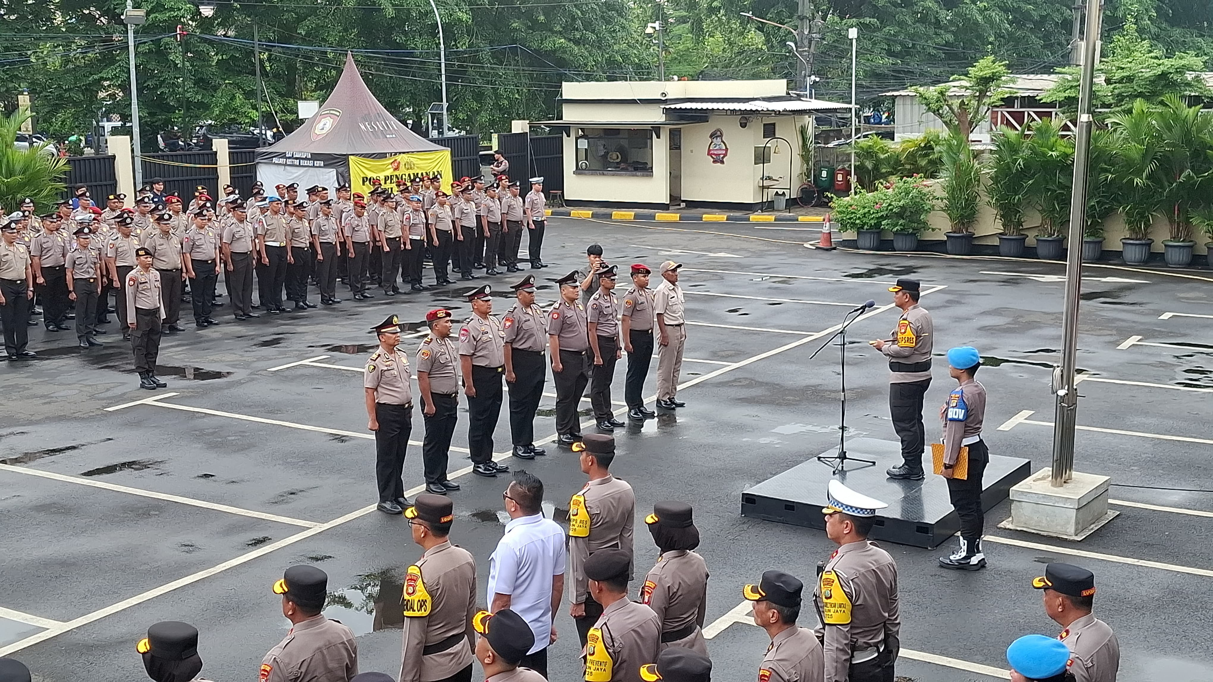 168 Personel Polres Metro Bekasi Kota Naik Pangkat, Kapolres: Ini Keberhasilan Bersama Keluarga