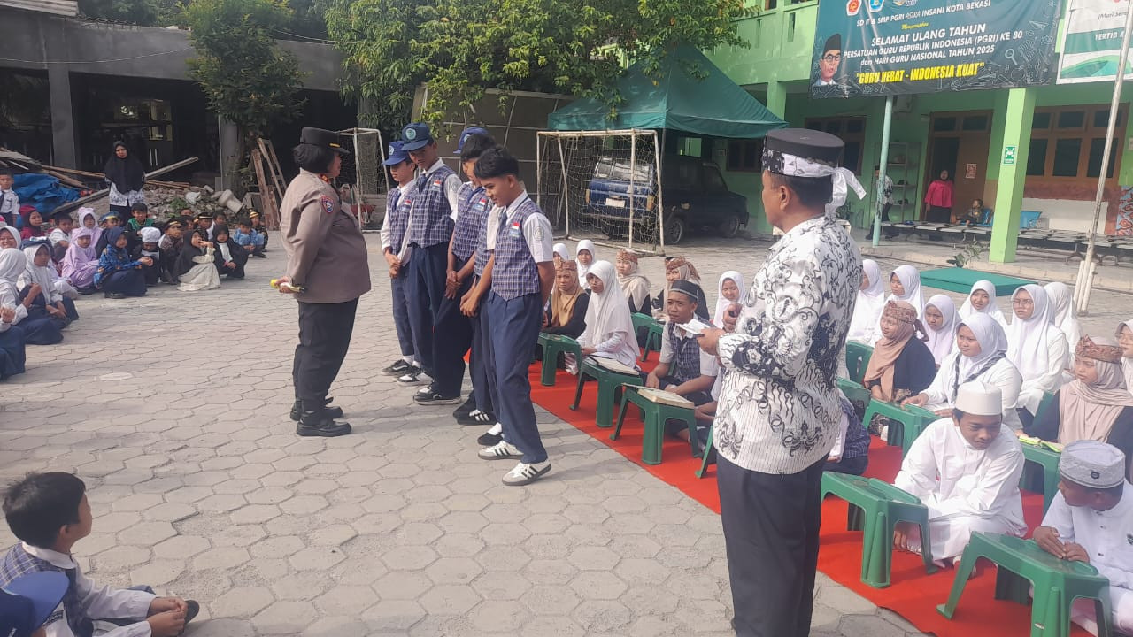 Bimbingan & Penyuluhan Tentang Bullying dan Kenakalan Remaja oleh Polsek Bekasi Utara di SMP PGRI Kota Bekasi