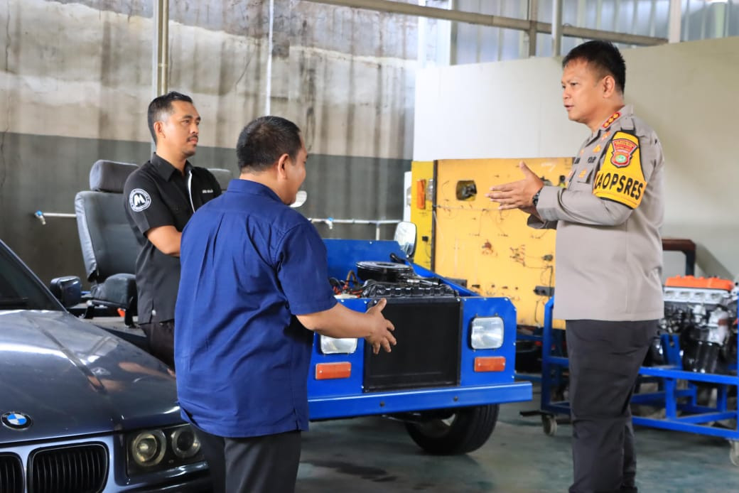 Motor Listrik Modifikasi Siswa, Kapolres Bekasi Kota Apresiasi SMK Karya Bahana Mandiri